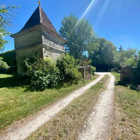 Gite De L'Edelinie Nanteuil-Auriac-de-Bourzac Exterior foto